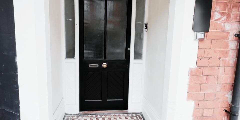 Spacious Room at The Burford Hideaway Apartment in Nottingham