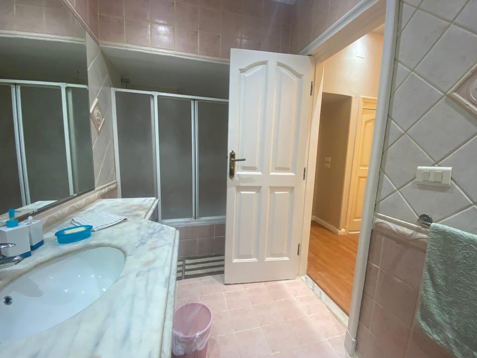 Bathroom, Bath