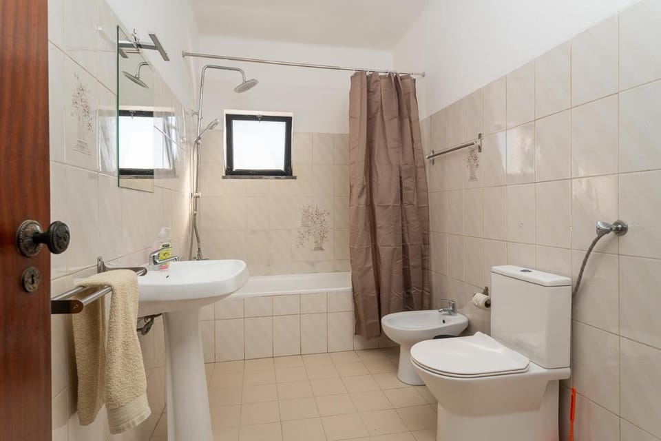 Blife Marya private rooms - Airport stay Vacation rental in Faro