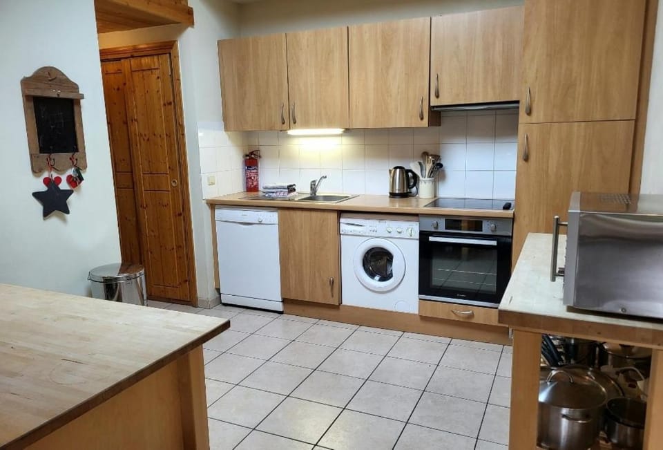 C11, 72m2, 3 bedrooms, next to the ski lift Apartment in Samoëns