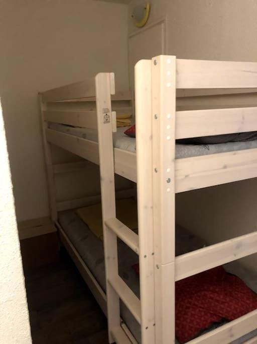 bunk bed