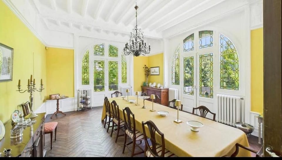 Chateau Mezger Bed and Breakfast in Occitanie