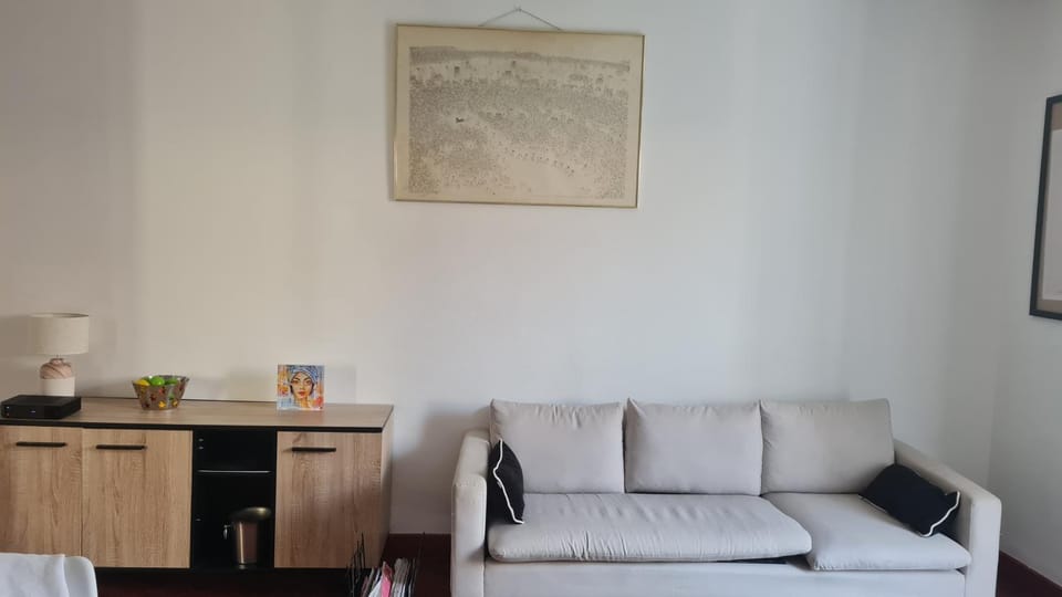 Appartement Duplex nimes centre160m2 climatisation 3 chambres avec parking Apartment in Nimes