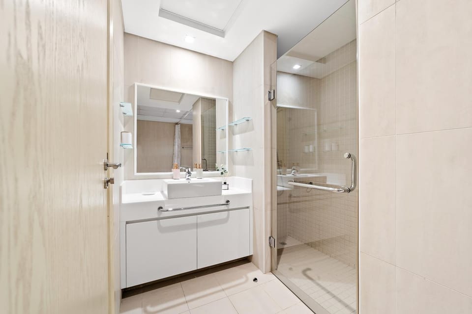 Shower, Bathroom, towels