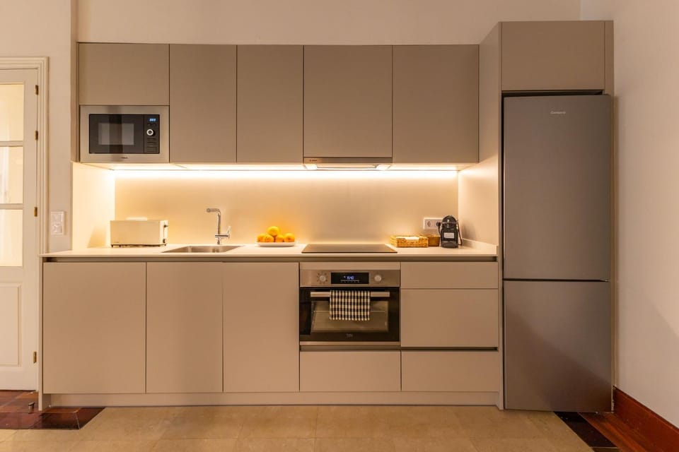 Kitchen or kitchenette, dishwasher, pet friendly, stove, toaster