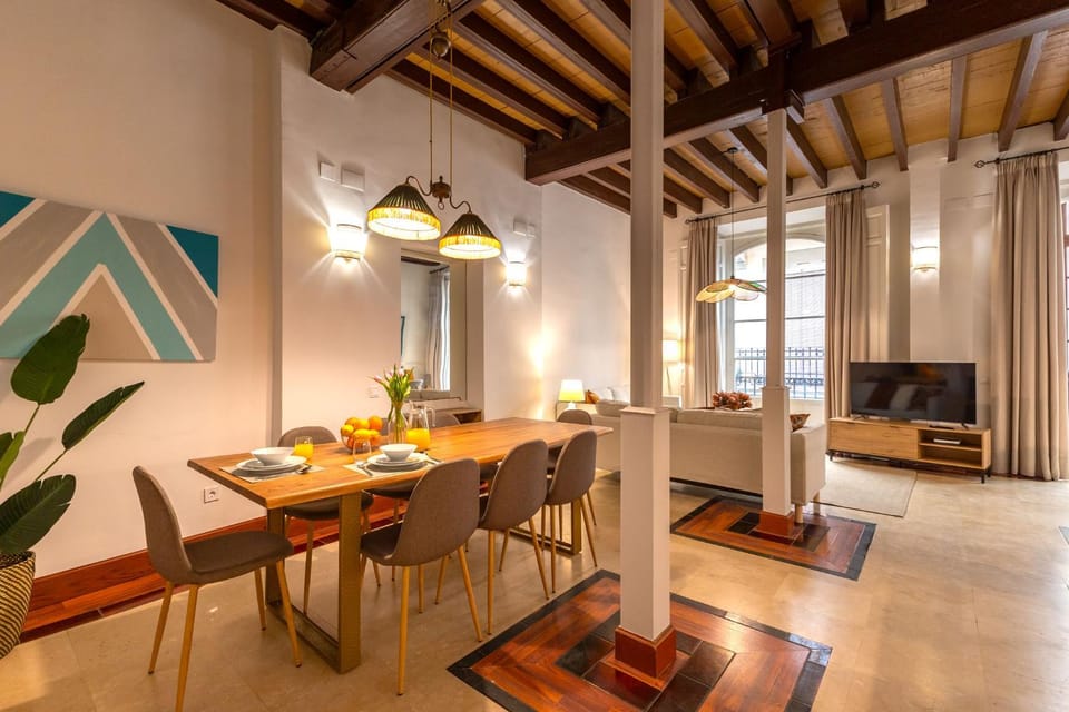 Living room, Dining area
