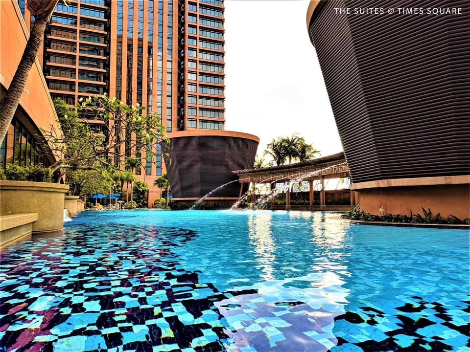 Day, Natural landscape, Summer, Decorative detail, On site, Swimming pool, Swimming pool, Family