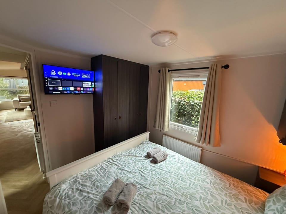 TV and multimedia, Bedroom