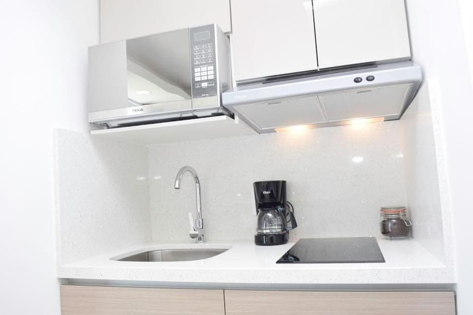 Coffee/tea facilities, Kitchen or kitchenette, minibar, pet friendly, stove, toaster, air conditioner