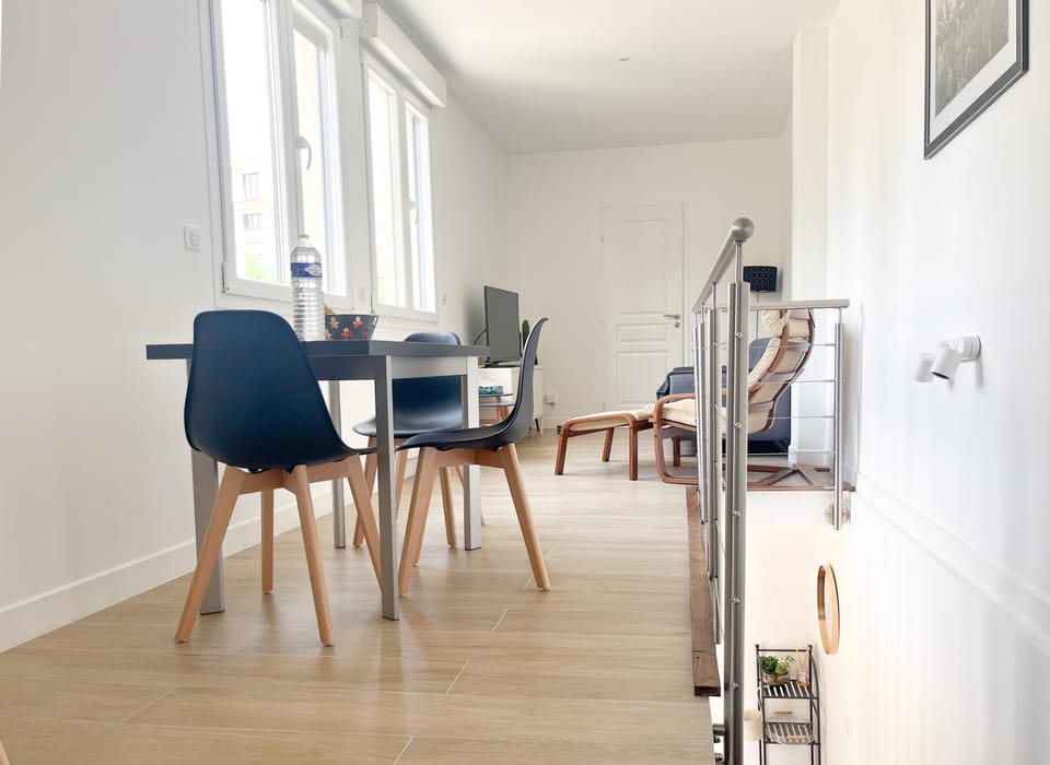 TV and multimedia, Living room, Dining area