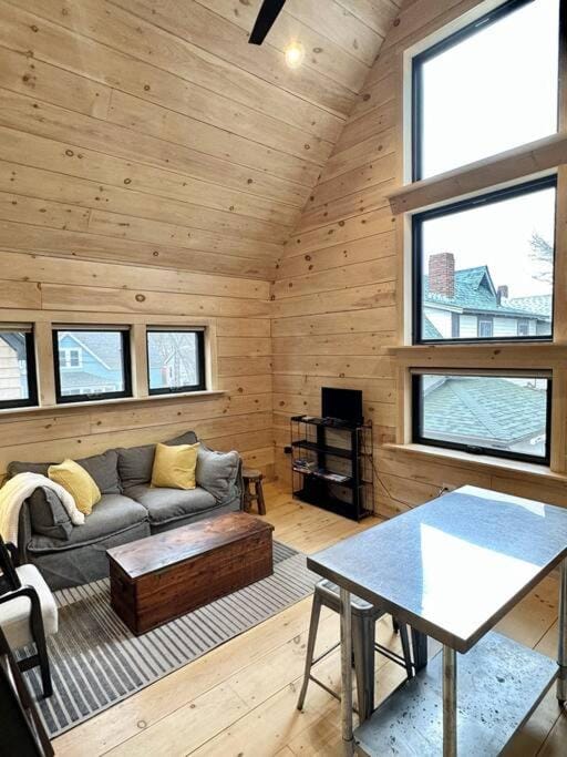 Cozy Studio in the Heart of Bar Harbor [Sea Smoke] House in Acadia National Park