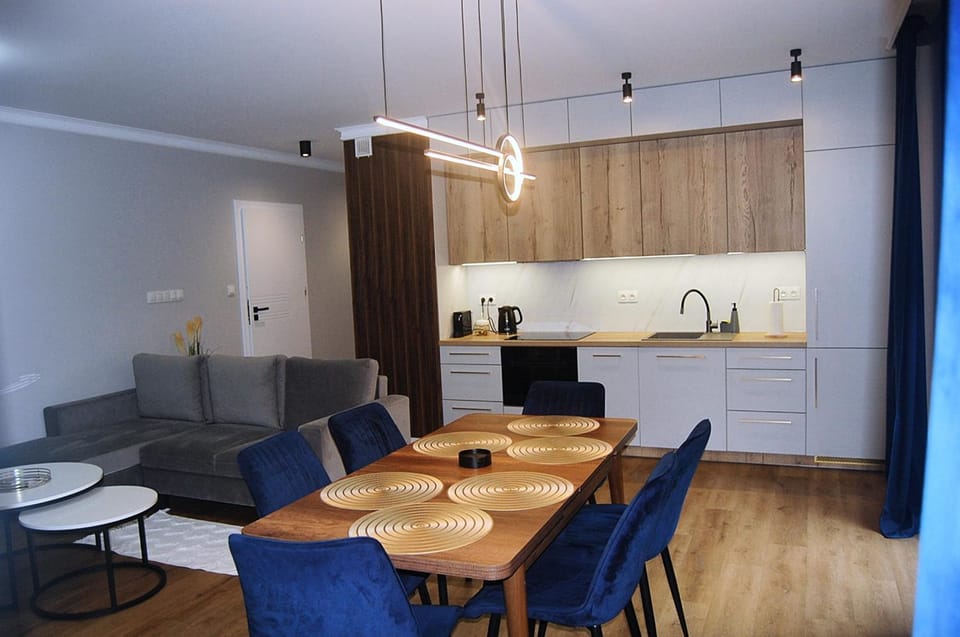Apartament Sosnowy przy Basenach Tropikalnych, prywatny parking Apartment in Poland