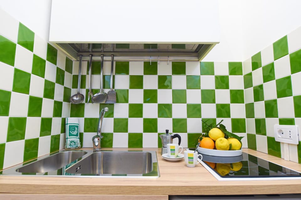 Kitchen or kitchenette, Decorative detail, Lunch, stove