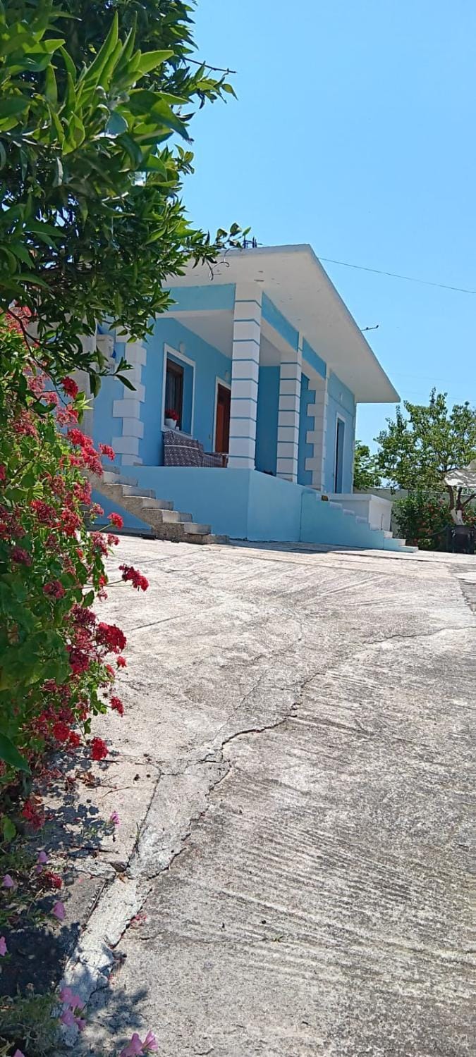 Aaron Villa Bed and Breakfast in Vlorë County, Albania