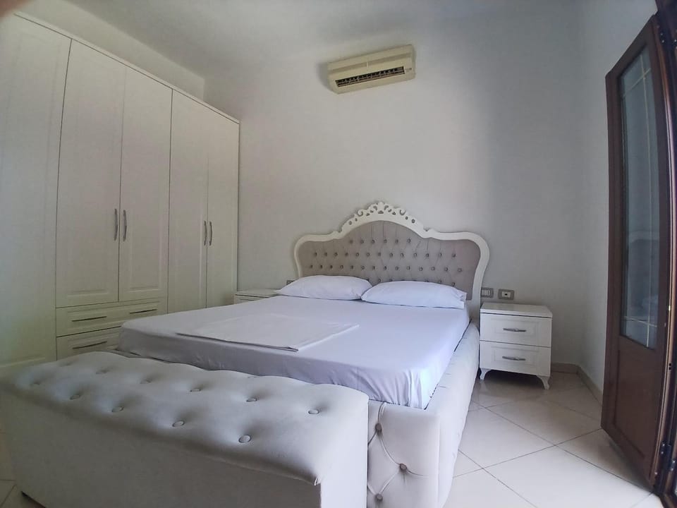Aaron Villa Bed and Breakfast in Vlorë County, Albania