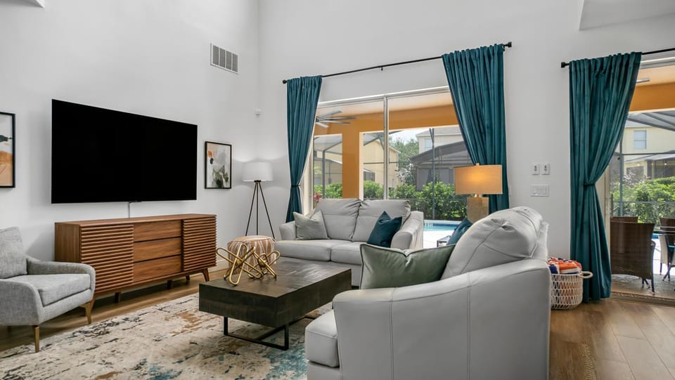 Communal lounge/ TV room, TV and multimedia, Living room