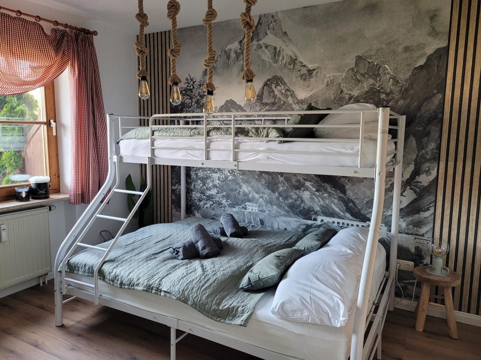 Bed, Photo of the whole room, Bedroom, bunk bed