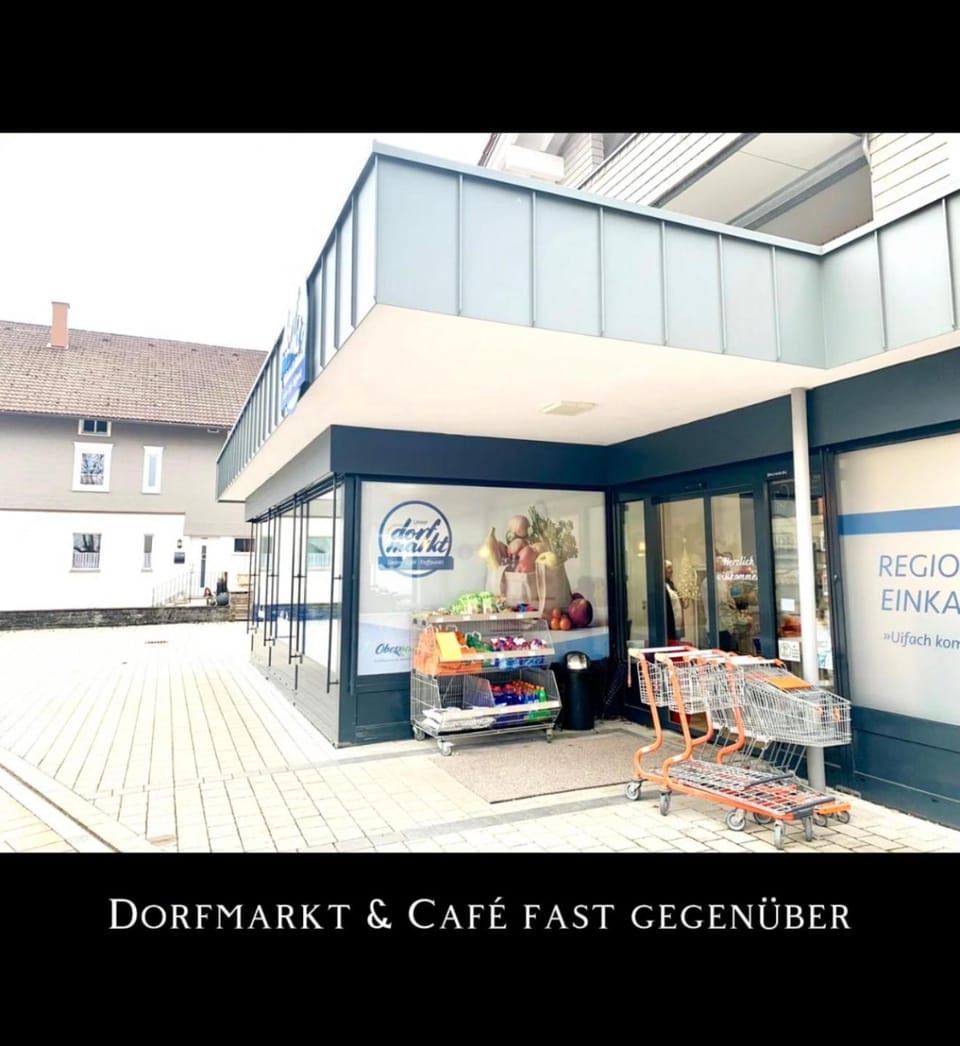 Area and facilities, Supermarket/grocery shop