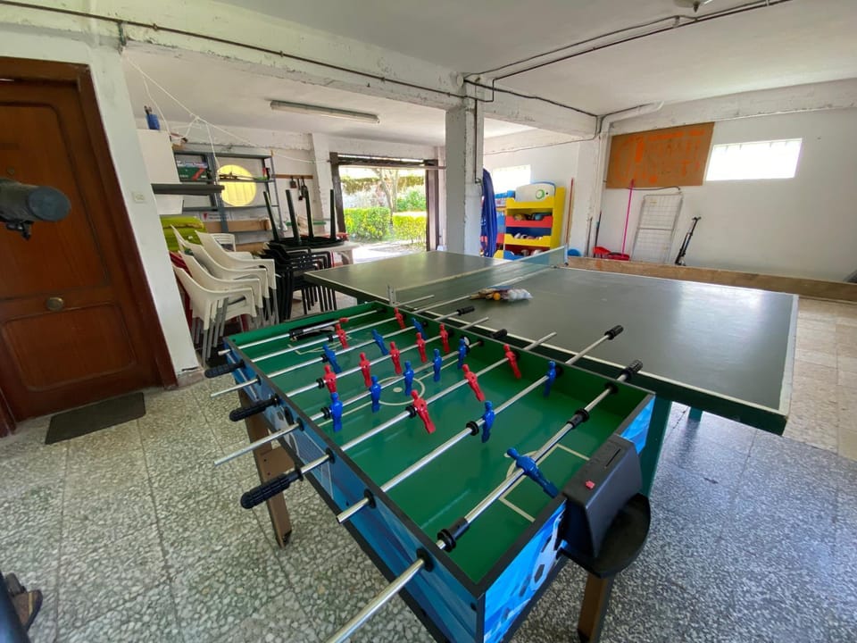 Game Room, Table tennis