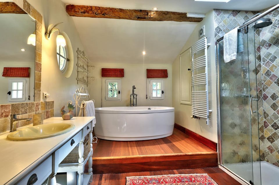 Shower, Bathroom, Bath, towels