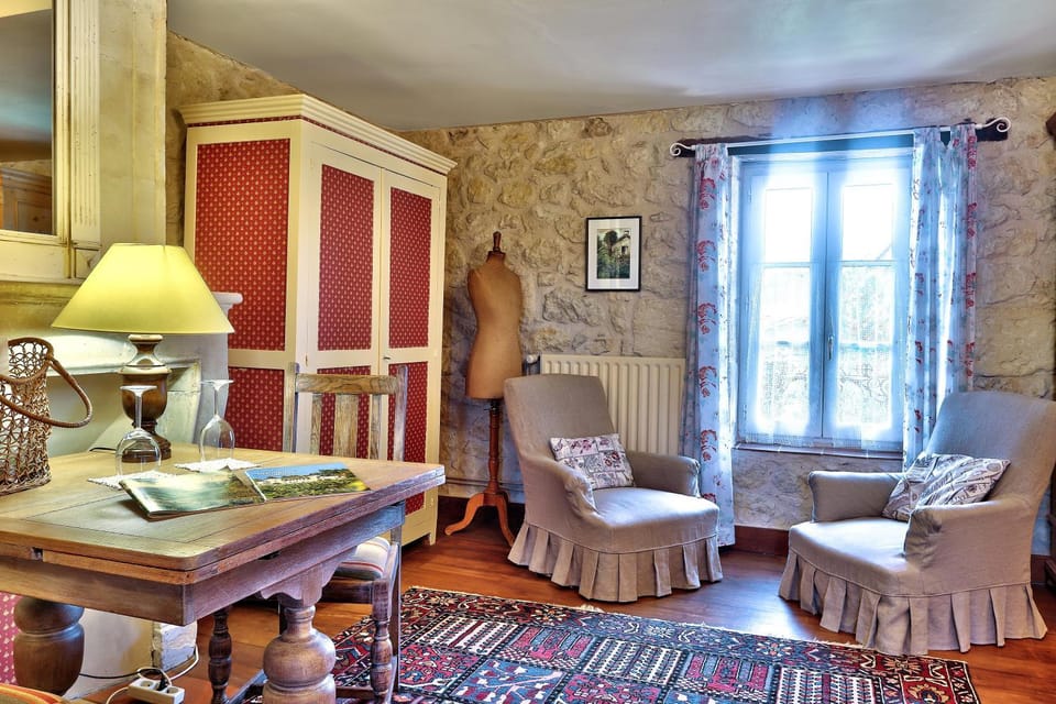 Seating area, wardrobe