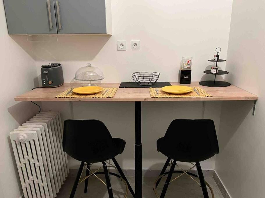 Le city apartment à 2 min du métro Ligne 7. Apartment in Aubervilliers