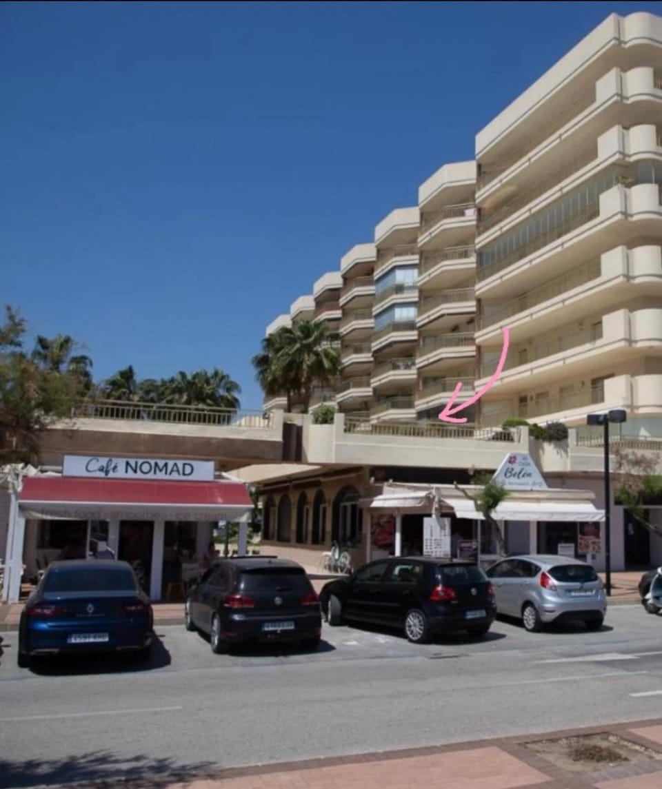 Property building, Location