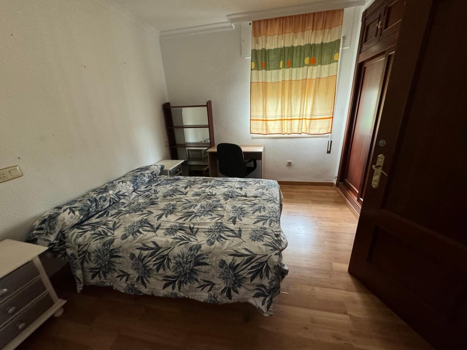 Bed, Photo of the whole room, Bedroom, wardrobe