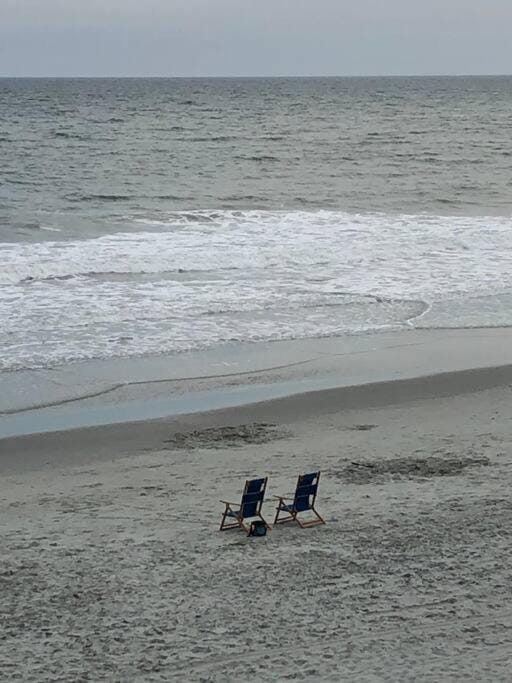 Gorgeous 2 BR/2 BR Newly Renovated BeachFront Condo Apartment in Garden City