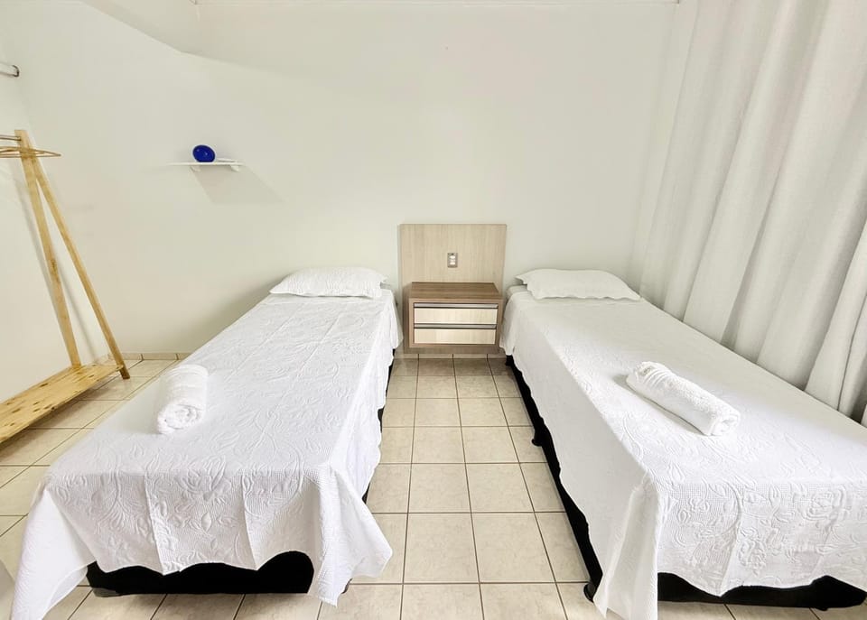 Bed, Bedroom, air conditioner