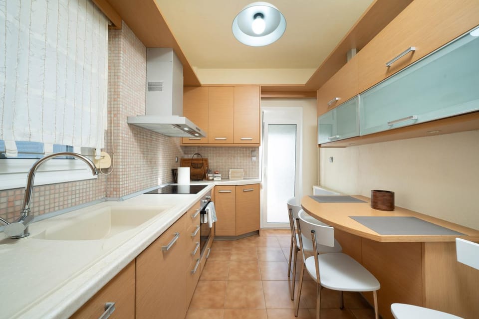 Kitchen or kitchenette, dishwasher, pet friendly, stove