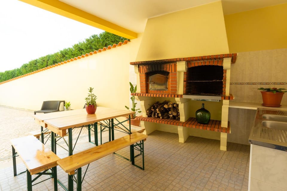 BBQ facilities, Dining area