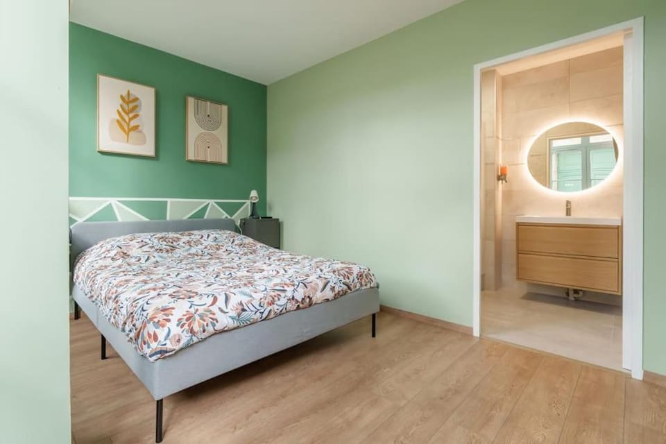 Appartement lumineux avec cour Apartment in Bourgogne-Franche-Comté