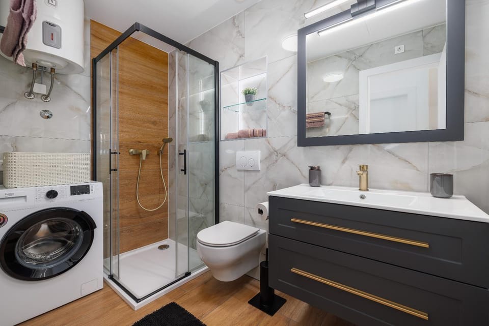 Shower, Toilet, Bathroom, washing machine