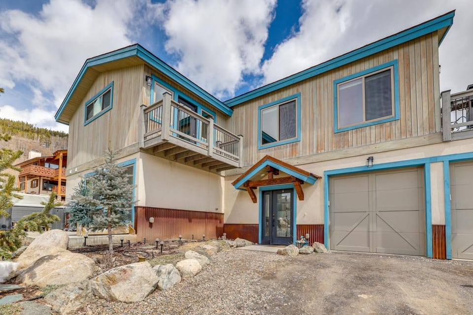 Hike, Soak & Play: Keystone Home w/ Views! House in Keystone