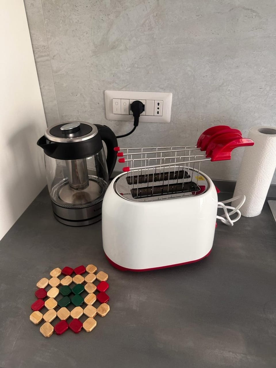 Coffee/tea facilities, Kitchen or kitchenette, toaster