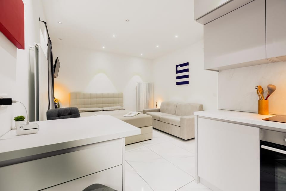 Home Sofia Room 1-By EasyLife Swiss Apartment in Lugano