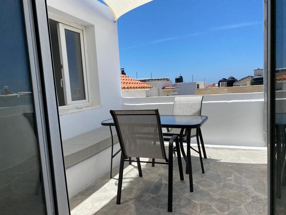 Iakovos’ Luxury Penthouse Apartment in Decentralized Administration of the Aegean