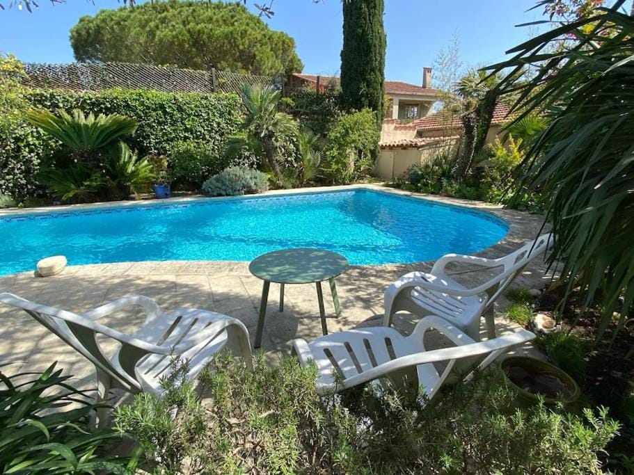 Garden view, Pool view