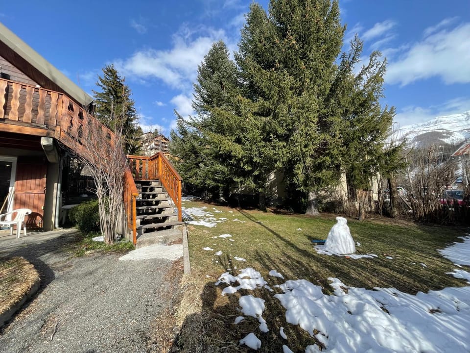 LE PICOULET : Appartement tout confort Coeur de village( 5/7 ) Apartment in Allos