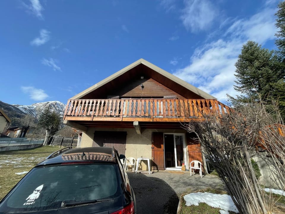 LE PICOULET : Appartement tout confort Coeur de village( 5/7 ) Apartment in Allos