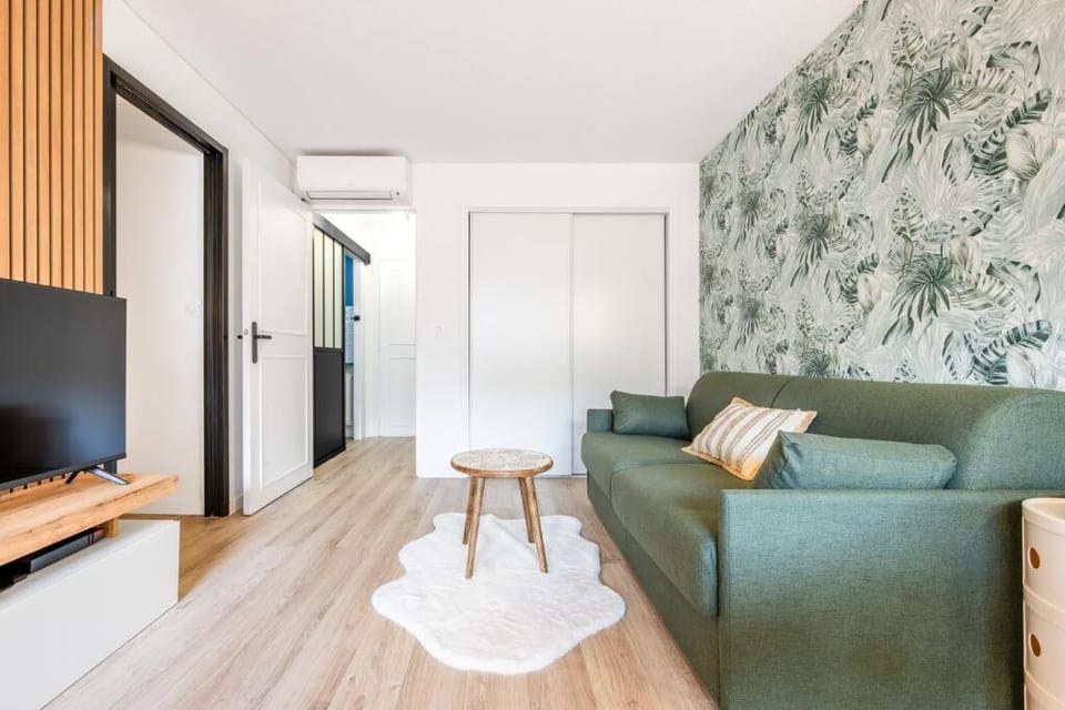 Superbe T1 bis - à 20m de la plage - refait à neuf Apartment in Saint-Raphael