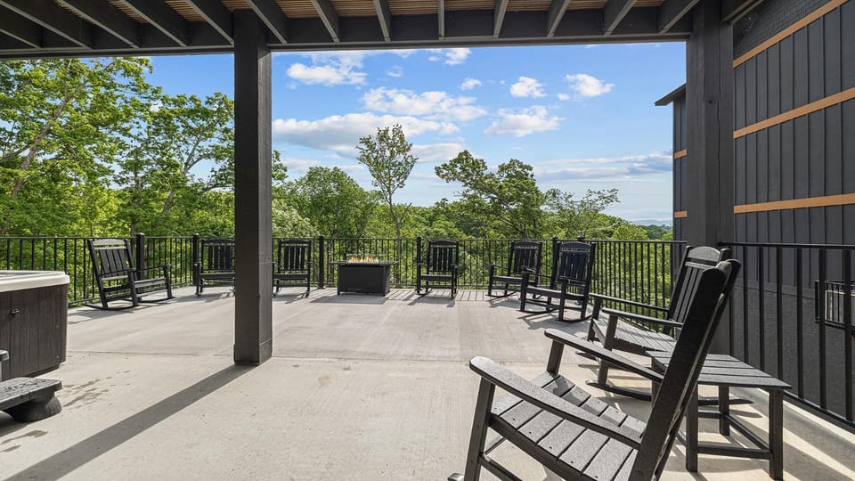 Royce's Retreat Chalet in Sevier County