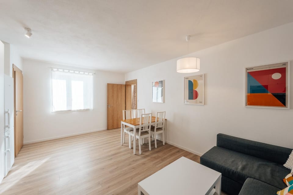 Living room, Seating area, Dining area
