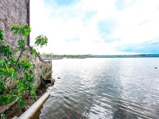 Nearby landmark, Day, Natural landscape, Lake view