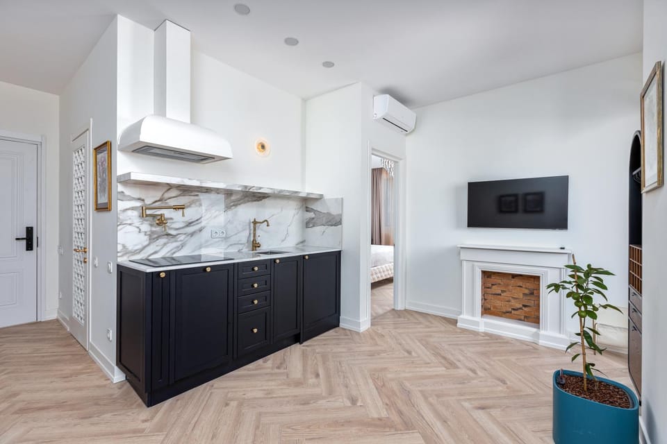 Kitchen or kitchenette