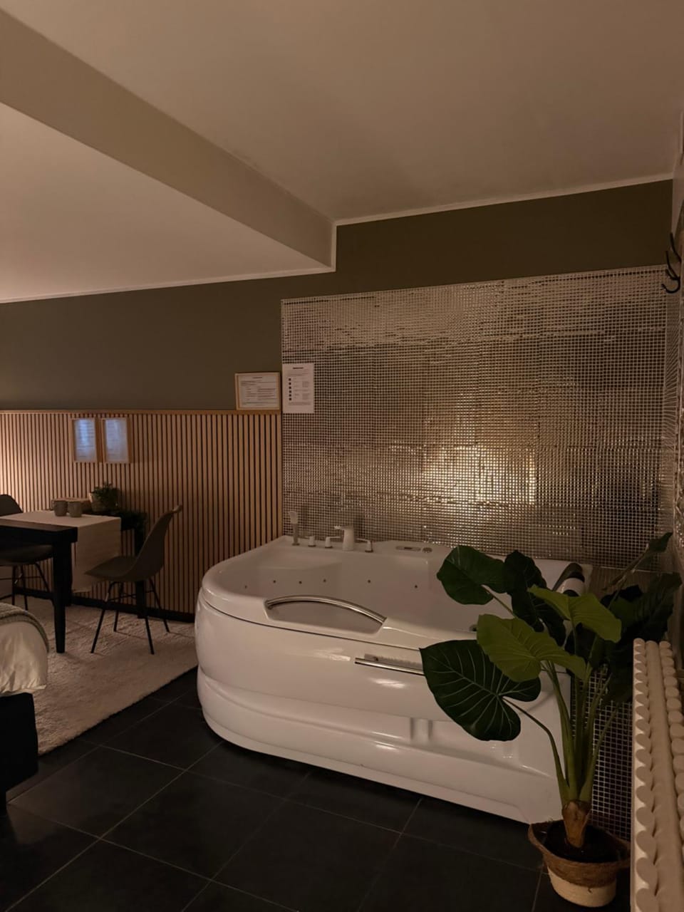 Symbiose hotel Love hotel in Charleroi
