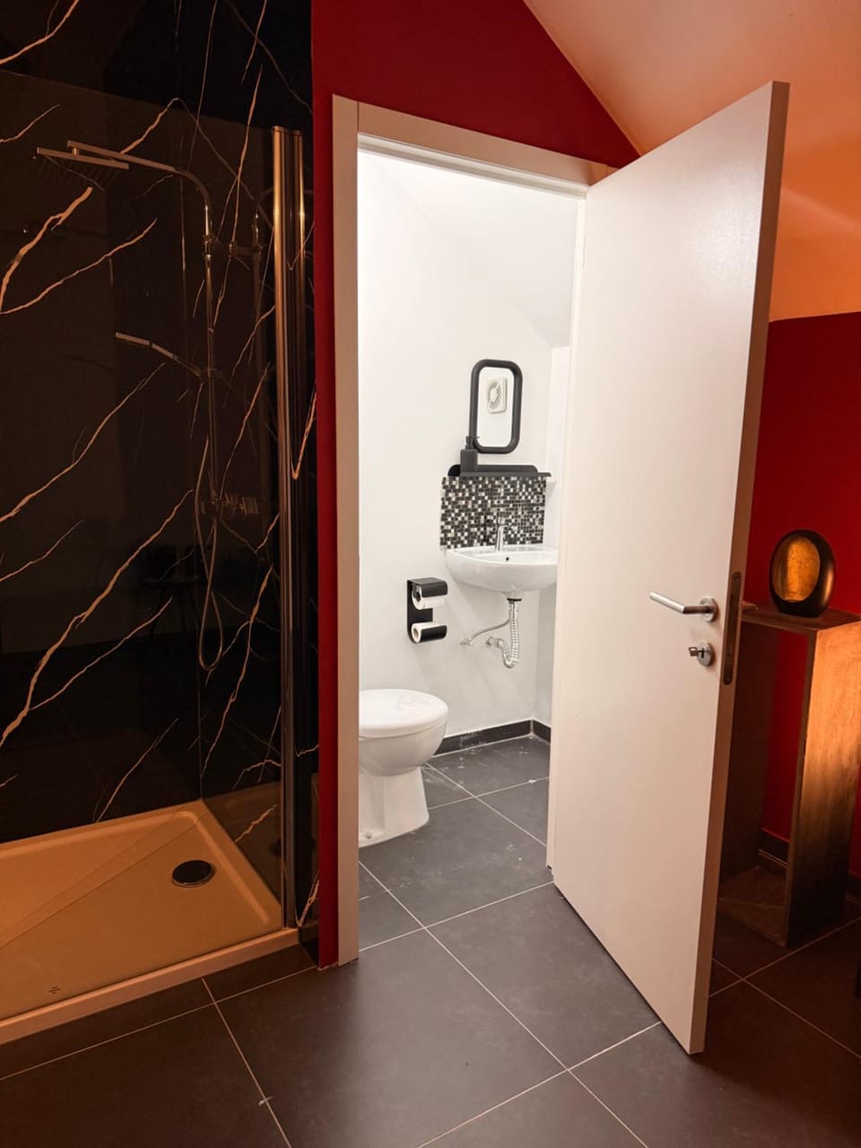 Symbiose hotel Love hotel in Charleroi