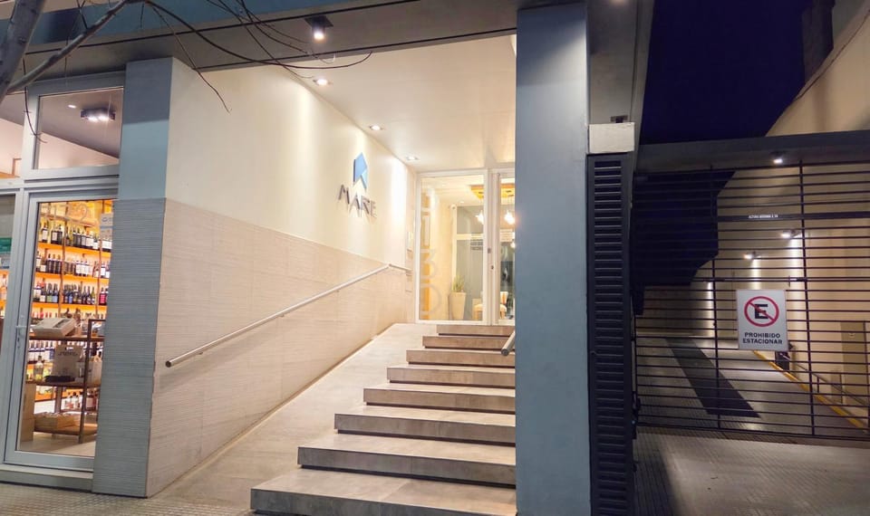 Property building, Facade/entrance, Lobby or reception