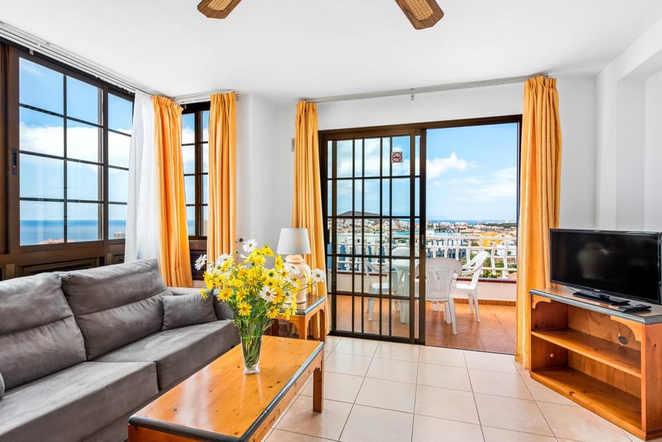 Living room, Sea view